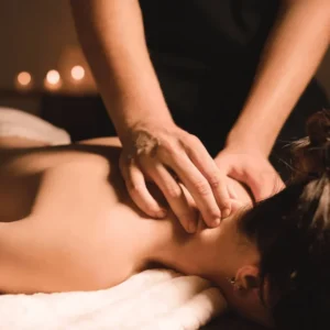 Massage theraphist
